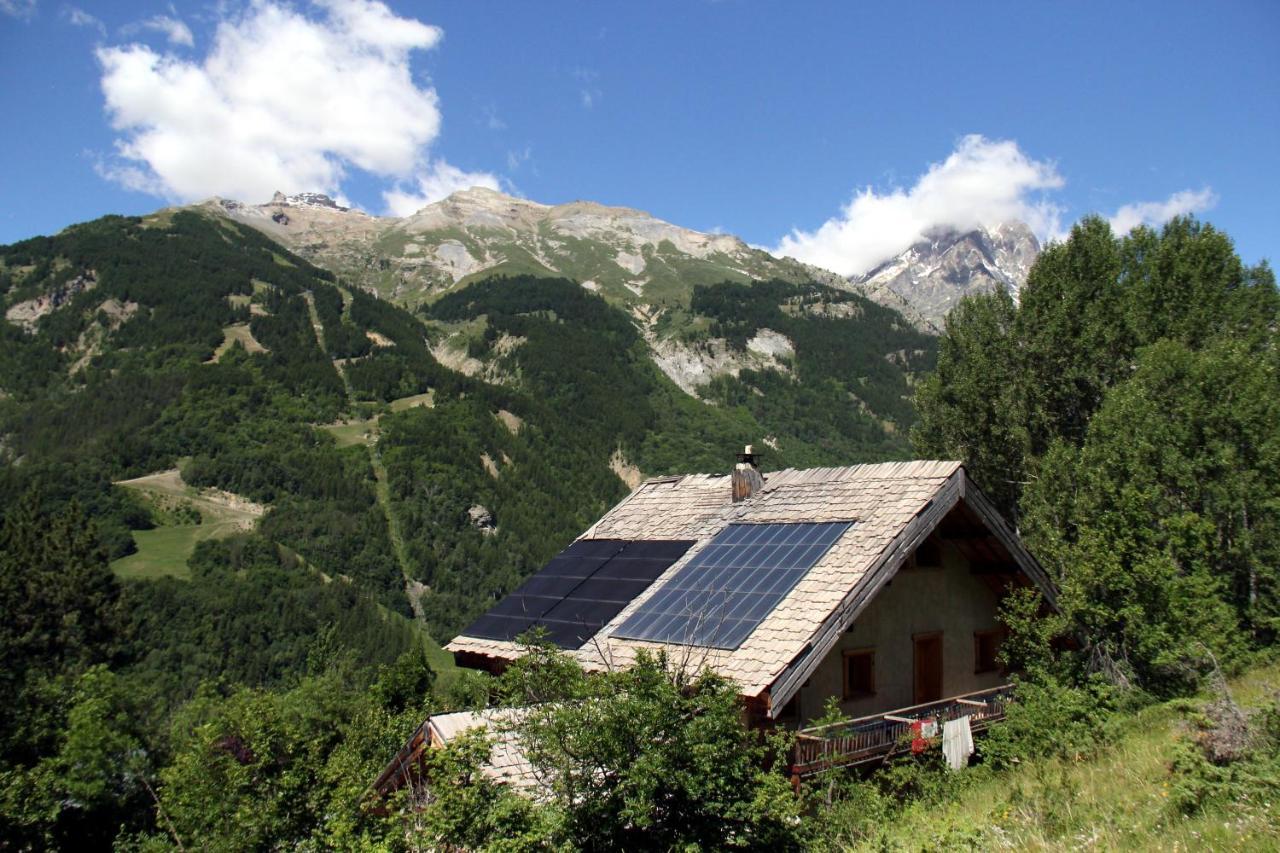 Bed and Breakfast La Paille Pelvoux Exterior foto